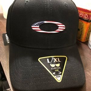 Oakley brand flex fit hat 🧢